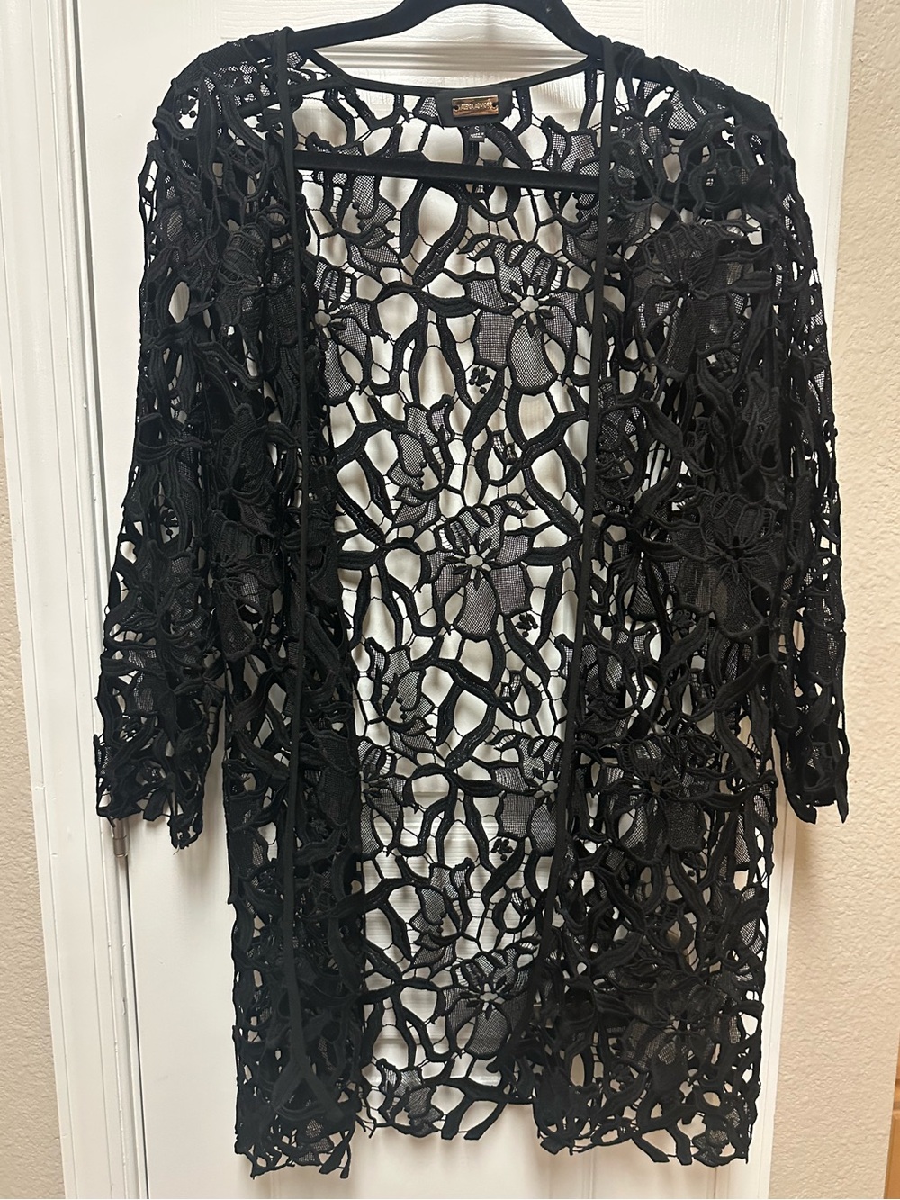 Alexia Admor Black lace Open-Front Women's cover up